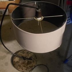 27" TALL TABLE LAMP.