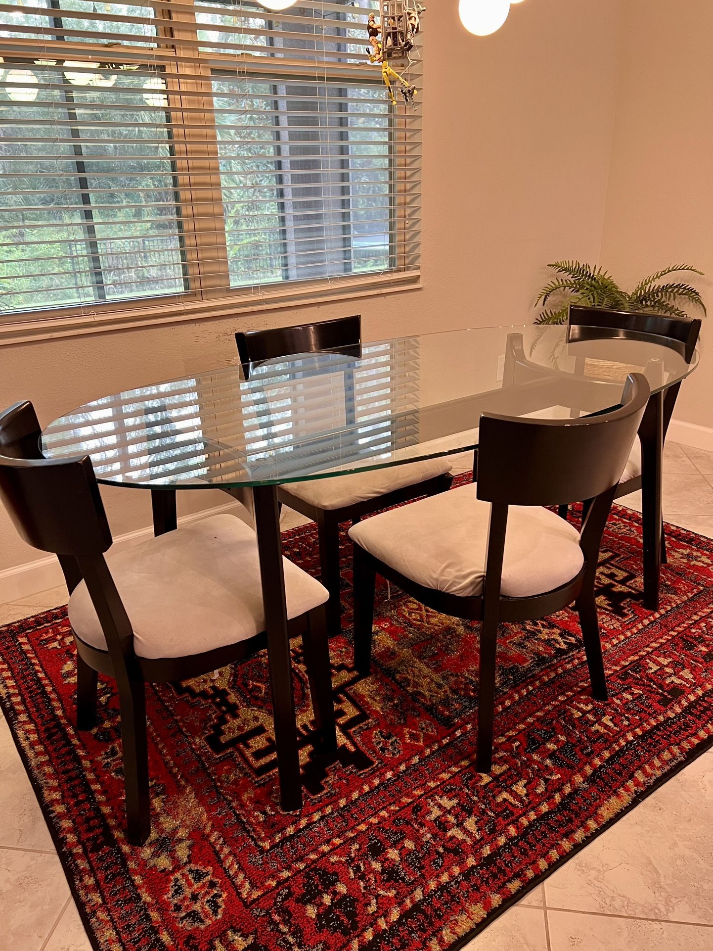 Modern Oval Glass Dining Table Plus 4 Chairs