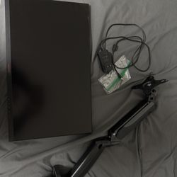Koorui Gaming Monitor And Monitor Arm 