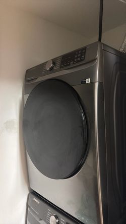 4.5 cu. ft. Smart High-Efficiency Front Load Washer and dryer in Platinum with Super Speed