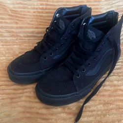 Black Vans Size 4 (Big Kid)