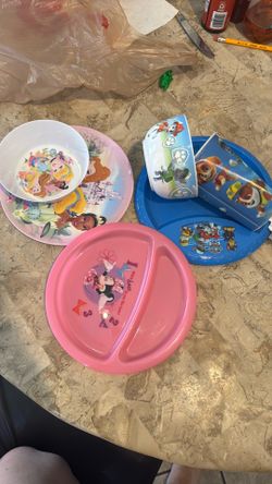 Disney Children’s Plastic Plates (3), Cup (1), and Bowl (2)