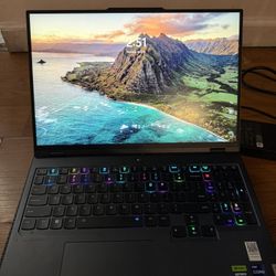 Lenovo Legion Pro 7i Gen 8 RTX 4090
