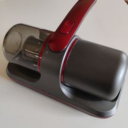 High power handheld mattress vacuum