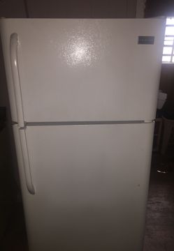 Fridgdaire Refrigerator