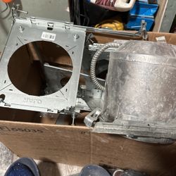 Dewalt / Canister Lights And Bracket Fo Recess 