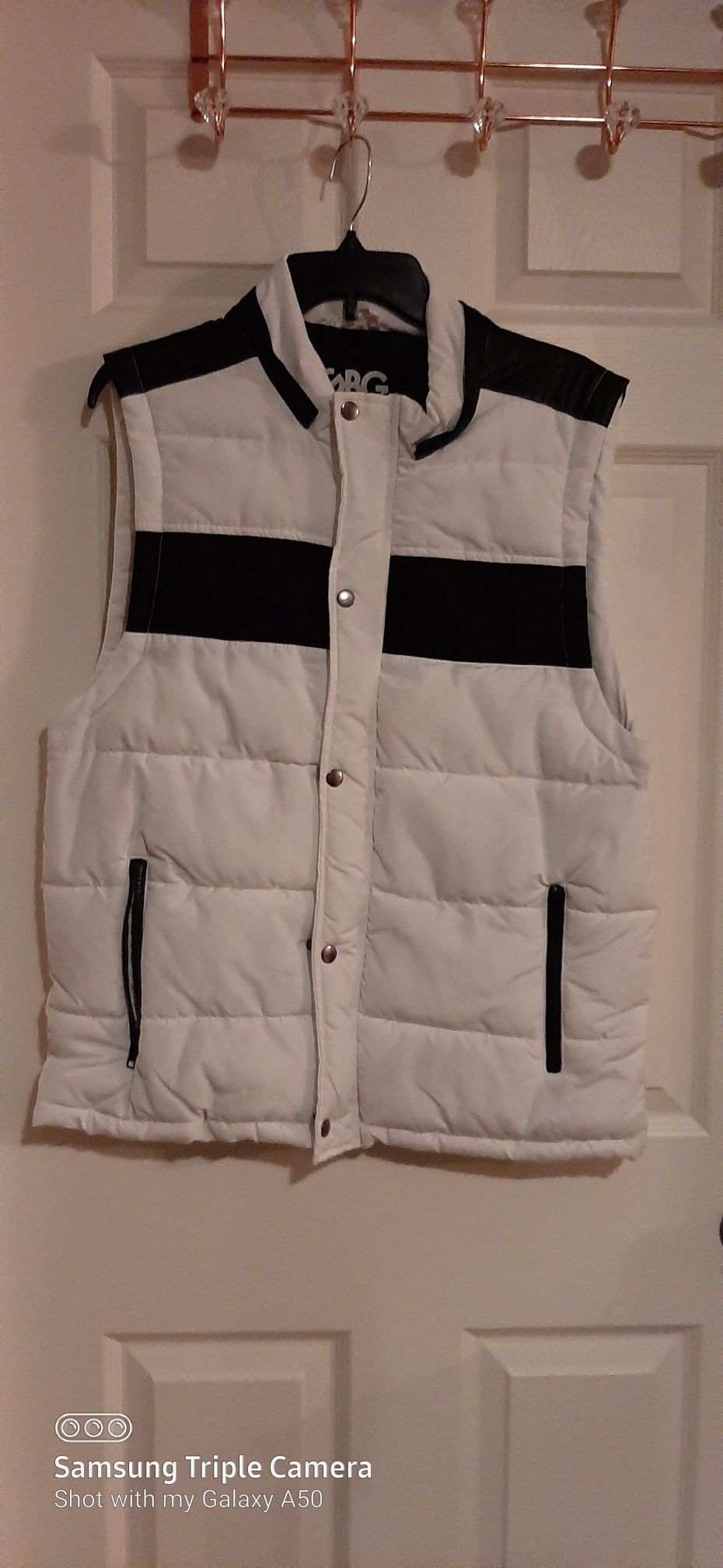 Guess mens puffer vest