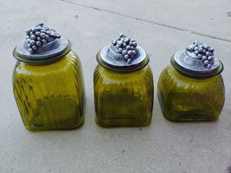 Jars for kitchen, all matching. Perfect condition.