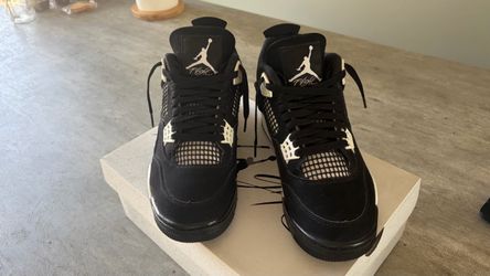 Air Jordan 4 Retro White Thunder Size 9 Men's FQ8138-001 With Box