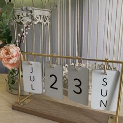 Desk Calendar 