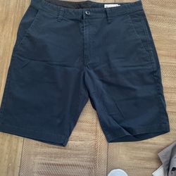 VOLCOM DARK BLUE SHORTS