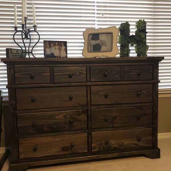 Solid Wood 8 Drawer Dresser And Two Matching 3 Nightstands Solid Wood 8 Drawer Dresser And Two Matching 3 Nightstands