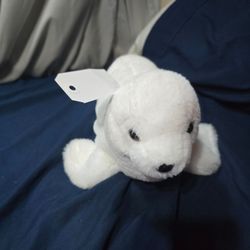 white seal plush toy from the FAO Schwarz brand