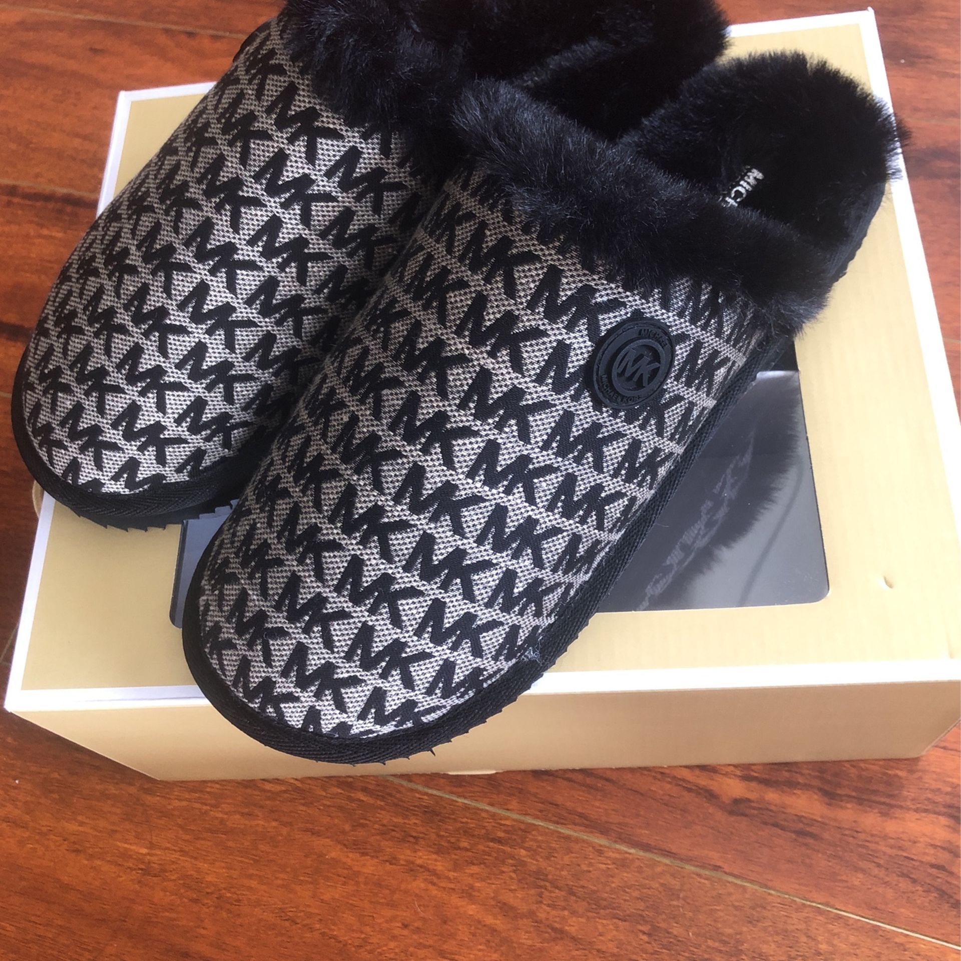 Michael Kors MK House Shoes Slippers