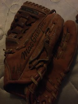 Baseball glove