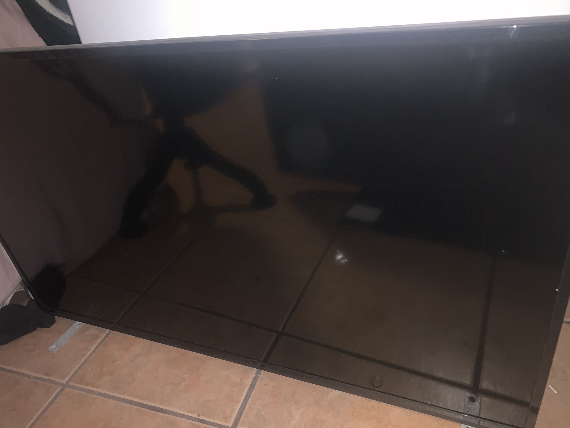 Vizio 40” SMart TV Very Light