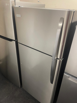 Frigidaire Top Freezer Fridge – Stainless, clean and ready