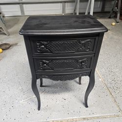 Small Nigh Stan. Black