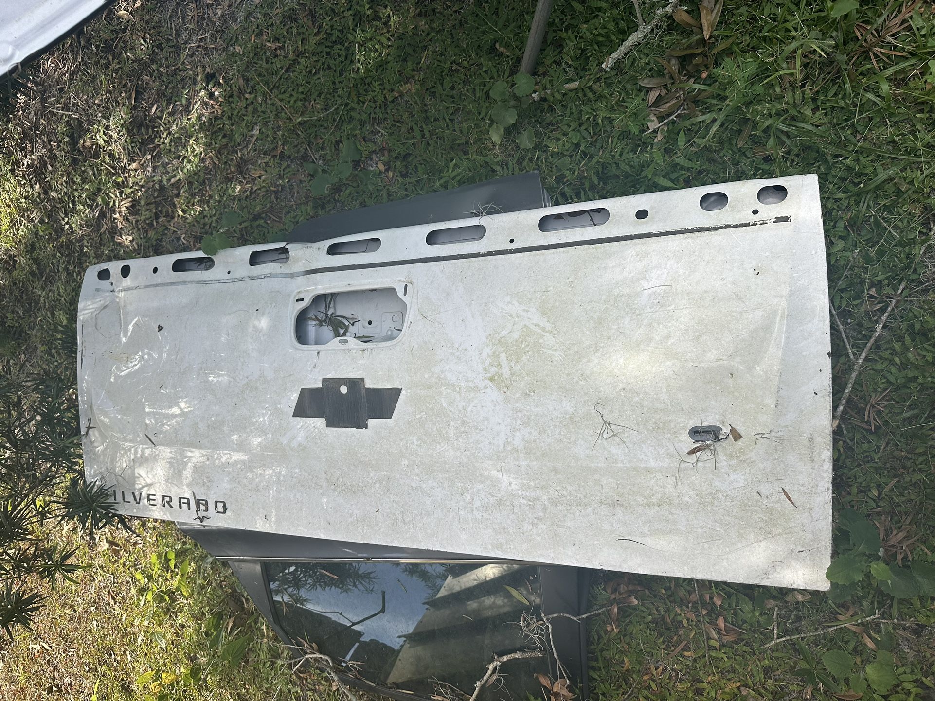 07-13 Chevrolet Silverado GMC Sierra Tailgate