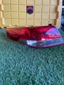 2017 Kia Optima Driver/Left Side Tail Light