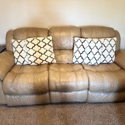 Living Room Furniture Set – Recliner Sofa, Coffee/End Tables, Lamps - $1100- OBO
