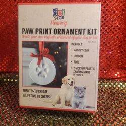 Paw Print Ornament Gift. New.