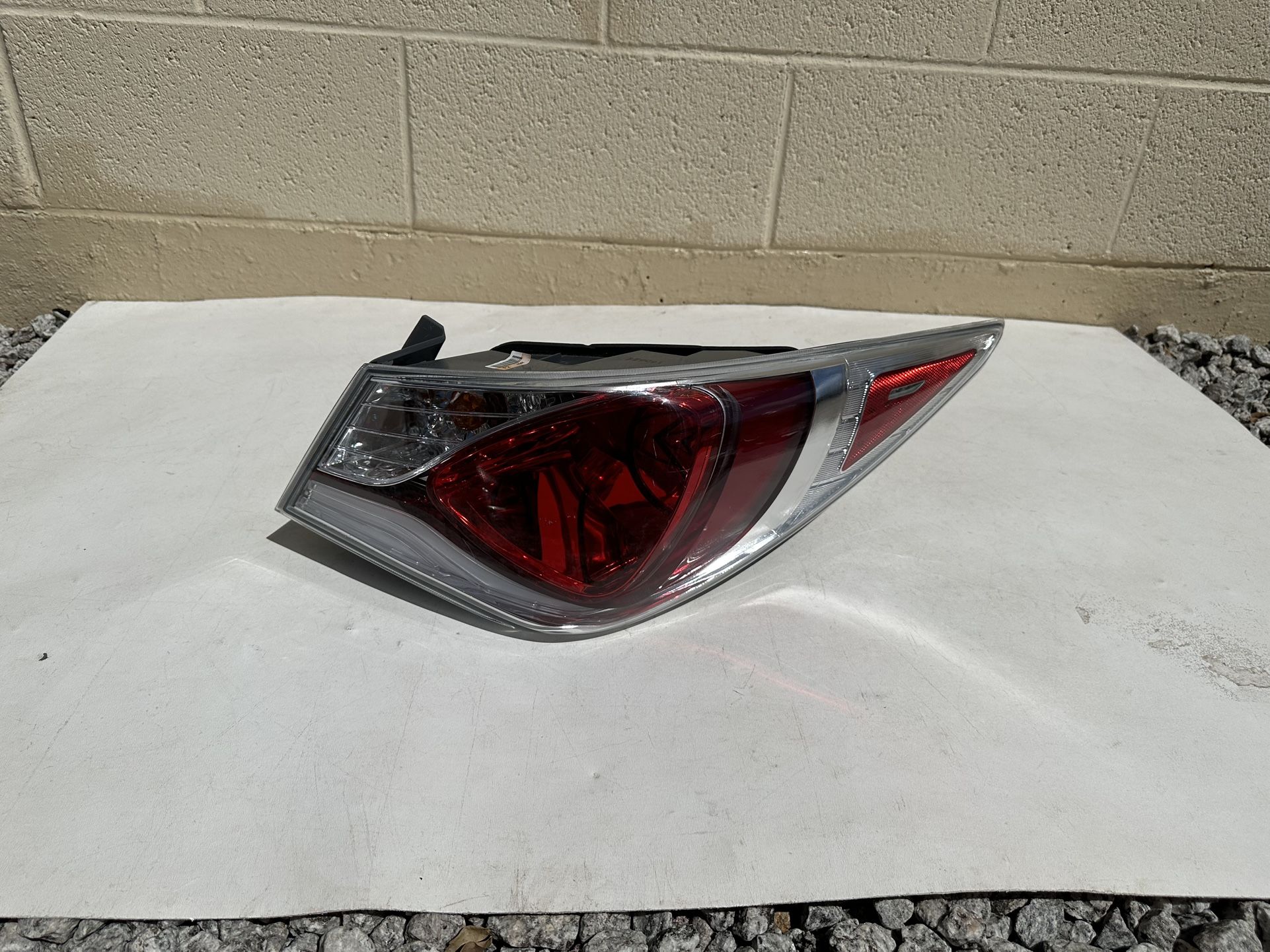 Hyundai Sonata Hybrid Tail Light 2011, 2012, 2013, 2014, 2015, Hyundai Sonata Tailight, passenger side