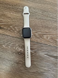 Apple Watch Series 8 45mm Starlight Aluminum