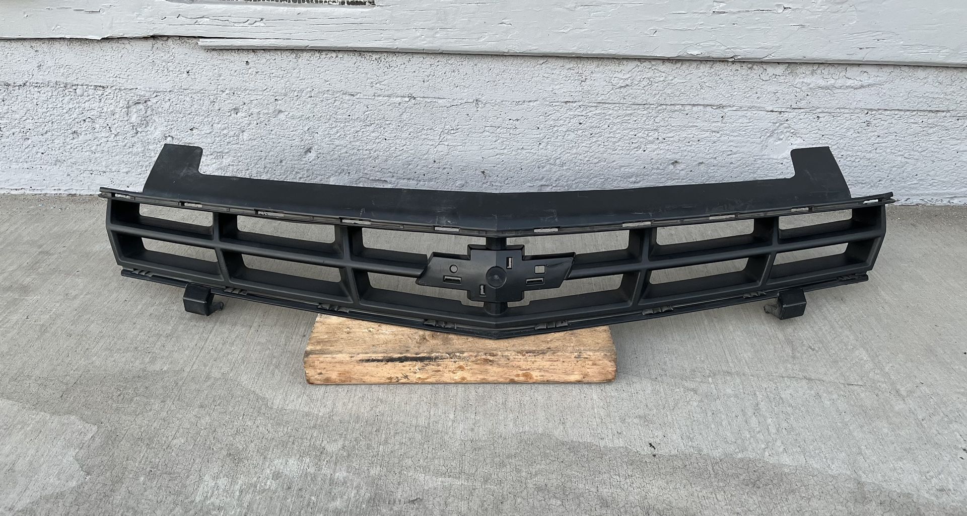 2014-2015 Chevrolet Camaro upper Grille Oem