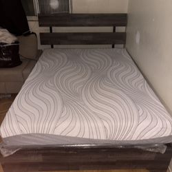 Full size bed 