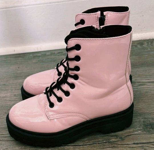 Qupid Light Pink Combat Boots Sz 6.5