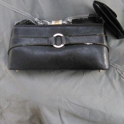Woman's Purse/Handbag