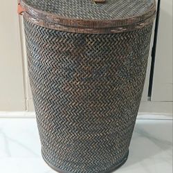 Beautiful Rattan Hamper Laundry Basket With Lid &  Removable Liner