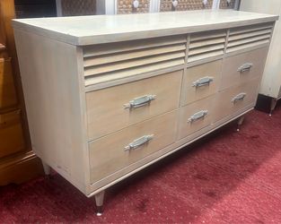 Bassett Furniture Dresser