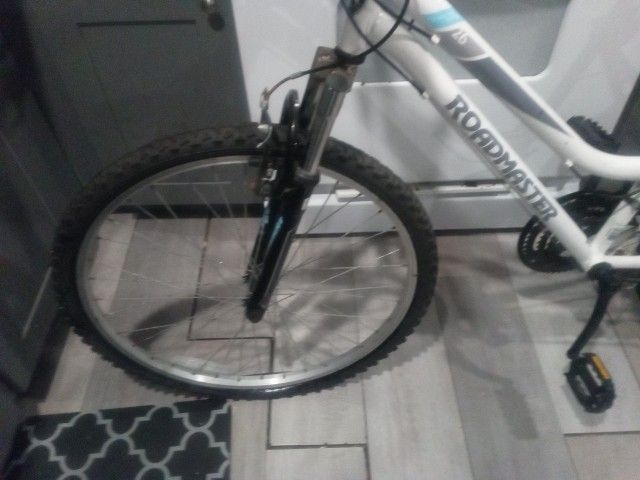 26 ' ROADMASTER ( WHITE ) GRANITE GEAR