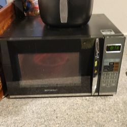 Microwave And Air Fryer 