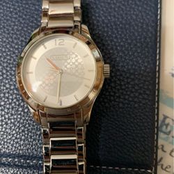 Coach New  Need Battery