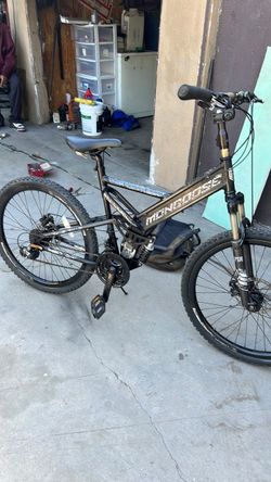 Mongoose blackcomb mountain bike