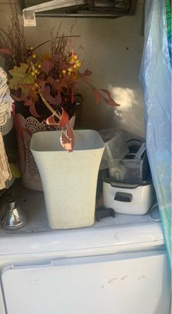 Rubber plant pots
