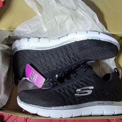 Skechers Woman's Memory Foam 