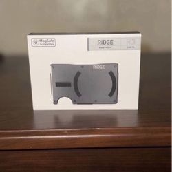 Ridge Slim RFID Blocking Wallet : MagSafe Compatible