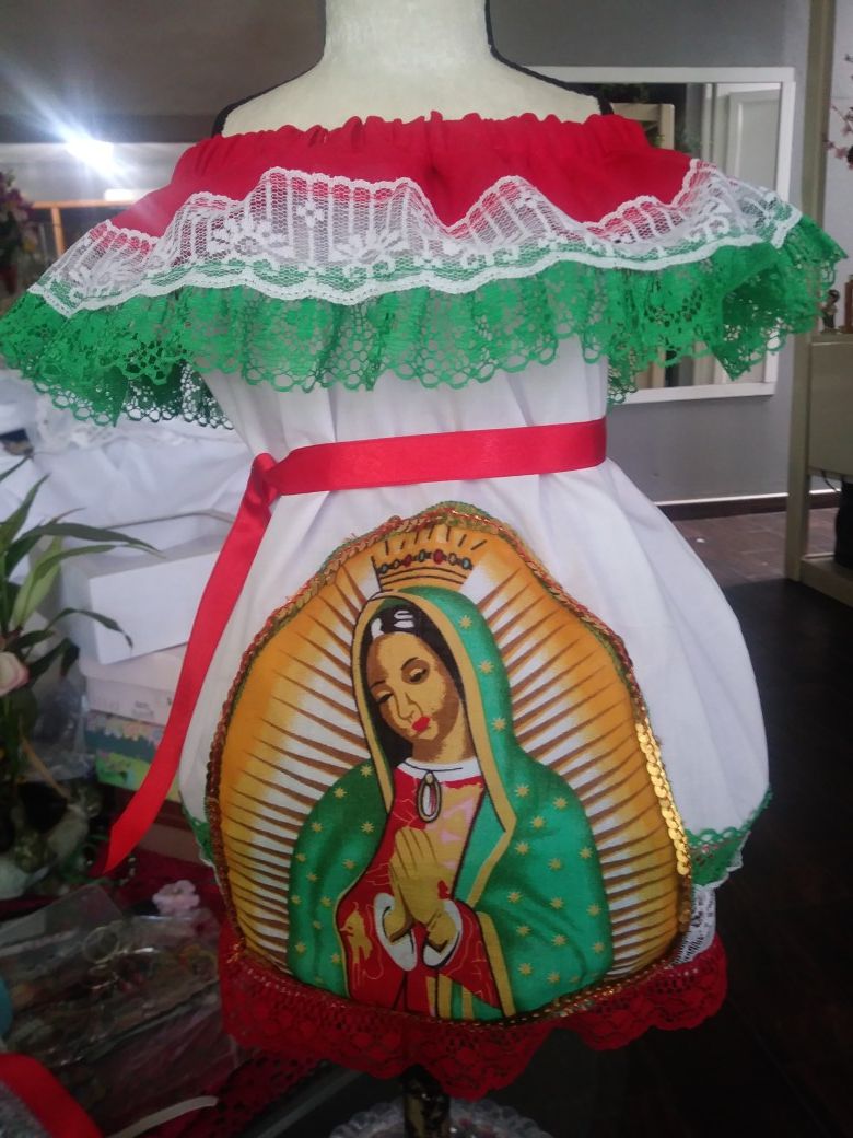 Vestidos mexicanos. Con la imagen