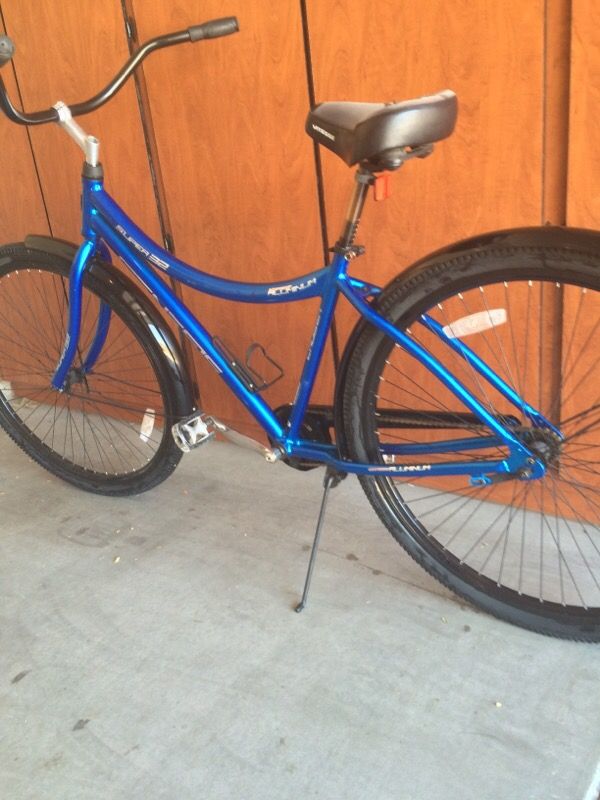 Genesis Super 32 aluminum cruiser bike
