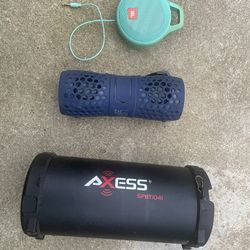 Bluetooth speaker  25 and 10 dollars no cables