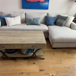 Coffee table With 2 Drawers