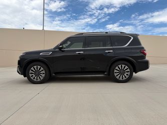 2023 Nissan Armada SL Midnight Edition
