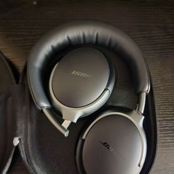 Bose QuiteComfort Ultra Noise Cancelling Wireless Headphones 
