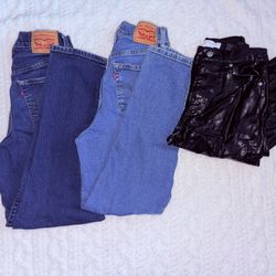 Women’s Levi’s Jeans Size 28