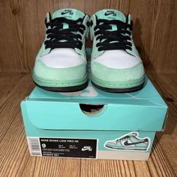 Size 9 - Nike SB Dunk Low Sea Crystal BOX INCLUDED 
