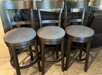 Bar Stool Set